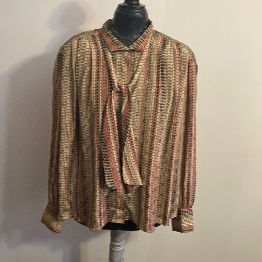Nicola 70's Vintage Tan/Black/Red button down with tie pleated front, size 16